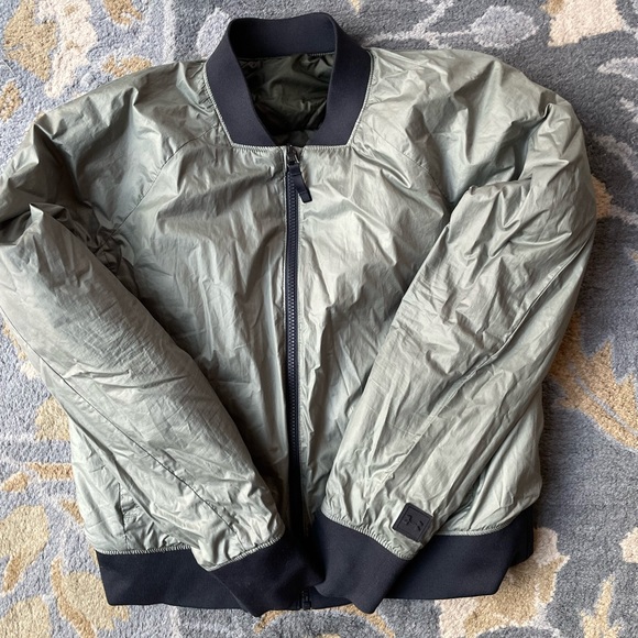 Under Armour Women's Unstoppable Reactor Reversible Bomber Medium - Picture 5 of 13